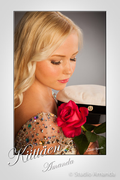 Kortin koko 10x15 cm. Hinta: 12e/ensimmainen, 3e/seuraavat kpl:t samasta kuvasta